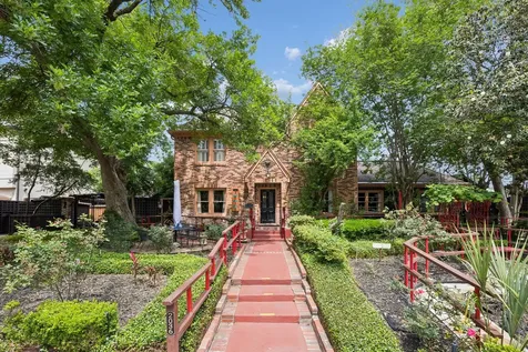 2036 Brentwood Drive Houston TX 77019