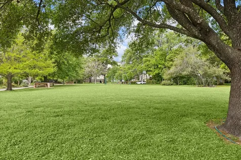 2036 Brentwood Drive Houston TX 77019