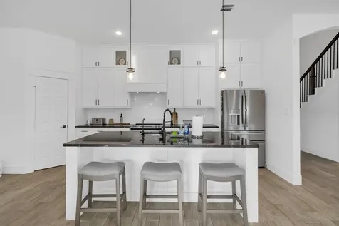212 S Lobit Street La Porte TX 77571