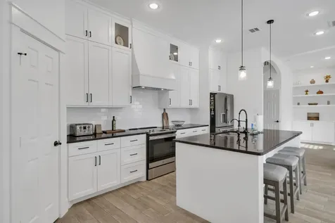212 S Lobit Street La Porte TX 77571