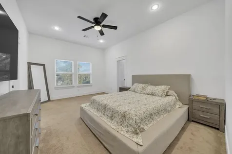 212 S Lobit Street La Porte TX 77571