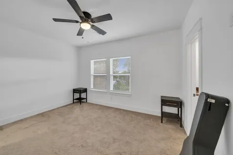 212 S Lobit Street La Porte TX 77571