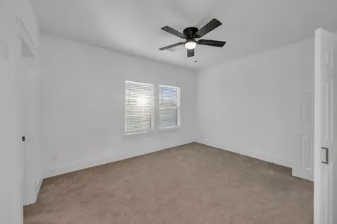 212 S Lobit Street La Porte TX 77571