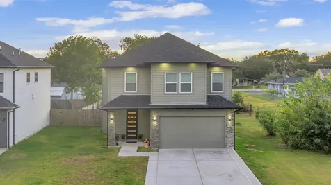 212 S Lobit Street La Porte TX 77571