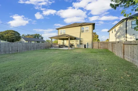 212 S Lobit Street La Porte TX 77571