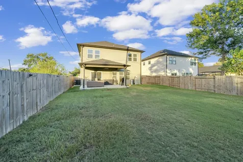 212 S Lobit Street La Porte TX 77571