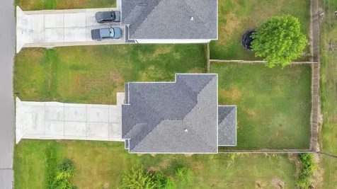 212 S Lobit Street La Porte TX 77571