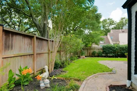 12203 Meadow Lake Drive Houston TX 77077