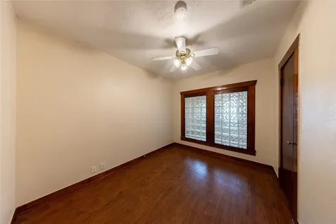 1229 W 21st Street Houston TX 77008