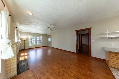 1229 W 21st Street Houston TX 77008