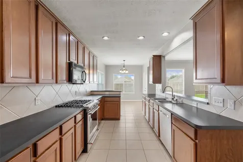 5027 Wimberly Lane Baytown TX 77523
