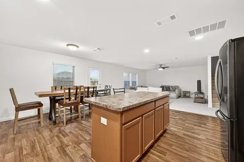 6714 Atlasridge Drive Houston TX 77048