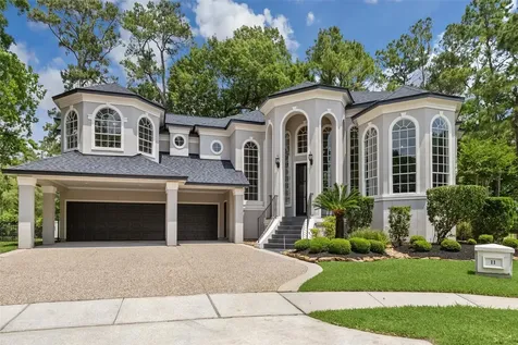 11 Twin Greens Court Houston TX 77339