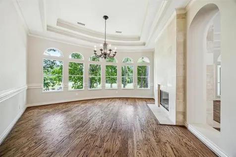 11 Twin Greens Court Houston TX 77339