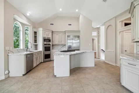 11 Twin Greens Court Houston TX 77339