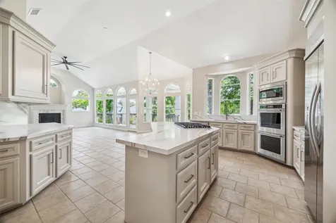11 Twin Greens Court Houston TX 77339