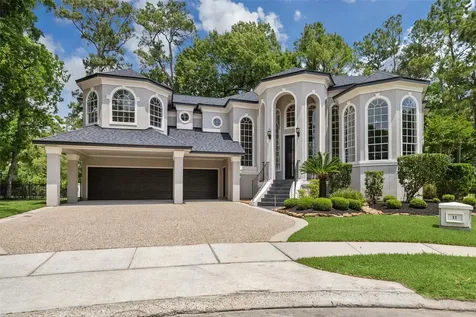 11 Twin Greens Court Houston TX 77339