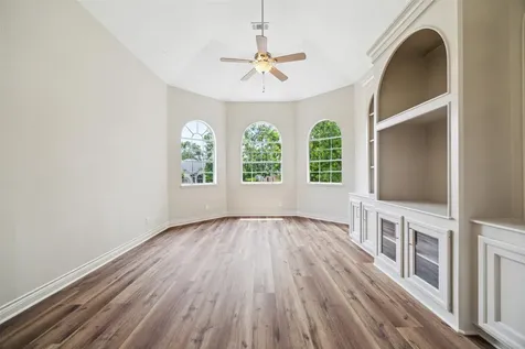 11 Twin Greens Court Houston TX 77339