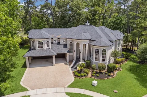 11 Twin Greens Court Houston TX 77339