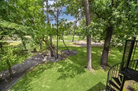 11 Twin Greens Court Houston TX 77339