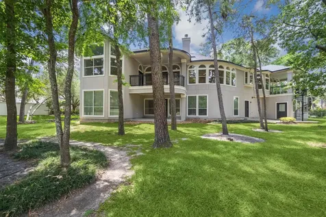 11 Twin Greens Court Houston TX 77339