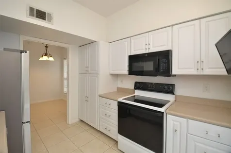 9809 Richmond Avenue G1 Houston TX 77042