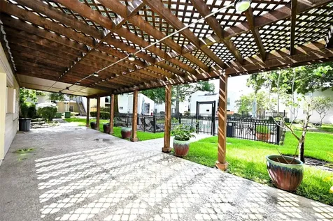 9809 Richmond Avenue G1 Houston TX 77042