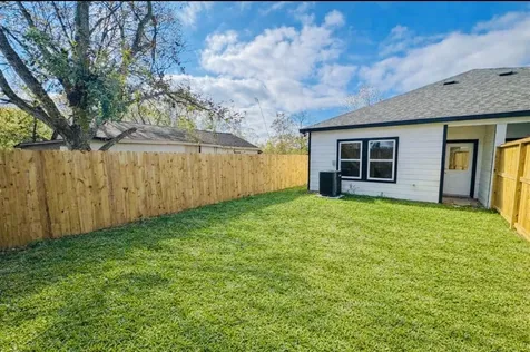 6010 Bobby Burns Street B Houston TX 77028