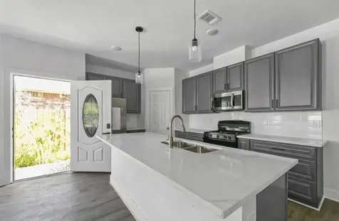 6010 Bobby Burns Street B Houston TX 77028