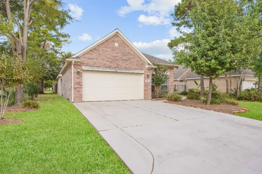 22 Pearl Garden Court Conroe TX 77384