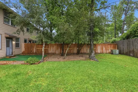 71 S Burberry Park Circle The Woodlands TX 77382