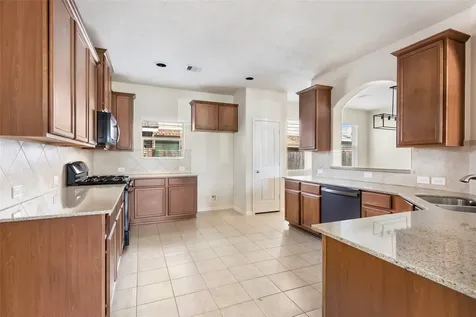 13602 Kodiak Brown Bear Street Crosby TX 77532