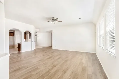 13602 Kodiak Brown Bear Street Crosby TX 77532