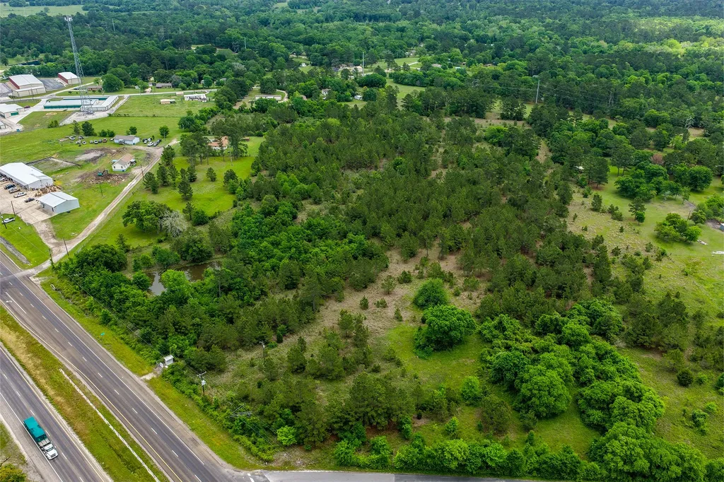 20.49 Acres State Highway 19 Huntsville TX 77320