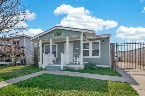 5721 Sylvia Drive Galveston TX 77551