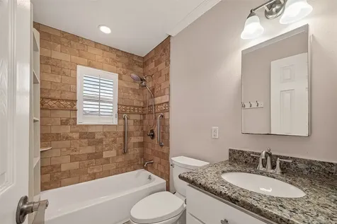 5721 Sylvia Drive Galveston TX 77551