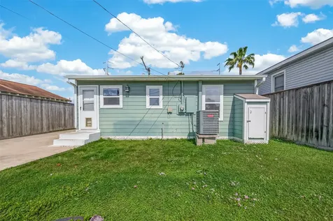 5721 Sylvia Drive Galveston TX 77551