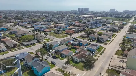 5721 Sylvia Drive Galveston TX 77551