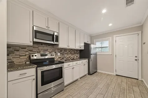 5721 Sylvia Drive Galveston TX 77551