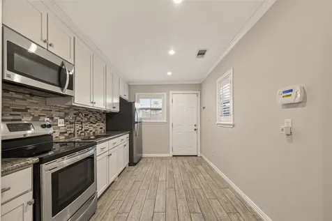5721 Sylvia Drive Galveston TX 77551