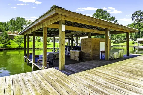 305 Lakeshore Drive Onalaska TX 77360