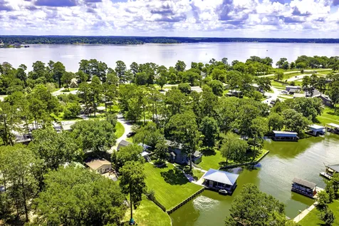 305 Lakeshore Drive Onalaska TX 77360