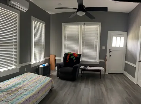 1233 Morris Street Houston TX 77009