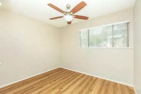 7128 N Holiday Drive Galveston TX 77550