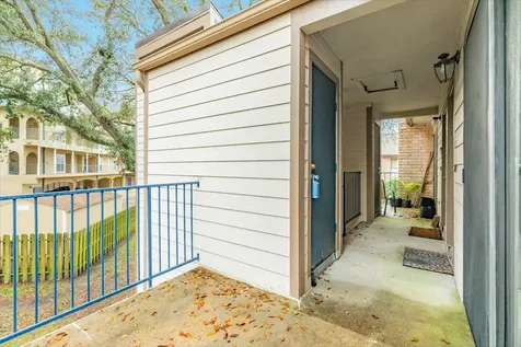 7128 N Holiday Drive Galveston TX 77550