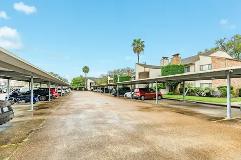 7128 N Holiday Drive Galveston TX 77550