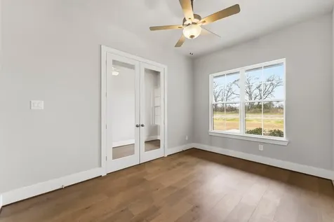 124 El Paso Bend New Waverly TX 77358