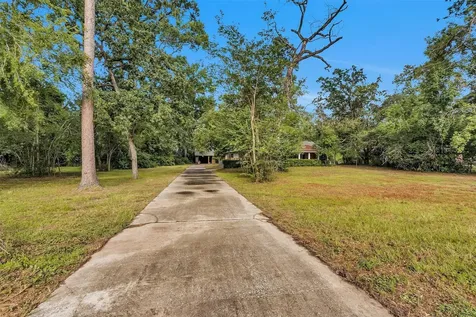 29526 W Hawthorne Drive Spring TX 77386