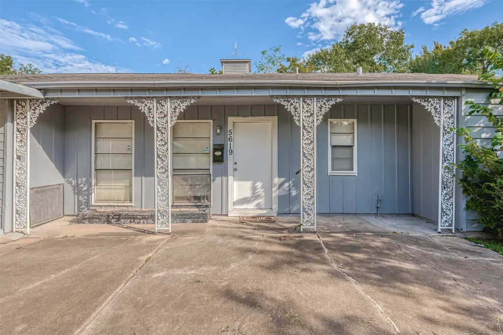 5619 Willow Glen Drive Houston TX 77033