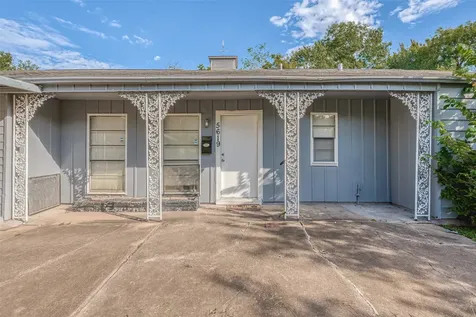 5619 Willow Glen Drive Houston TX 77033